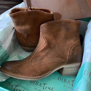 DIBA True Bootie-NEW with box-Never Worn-Size 6